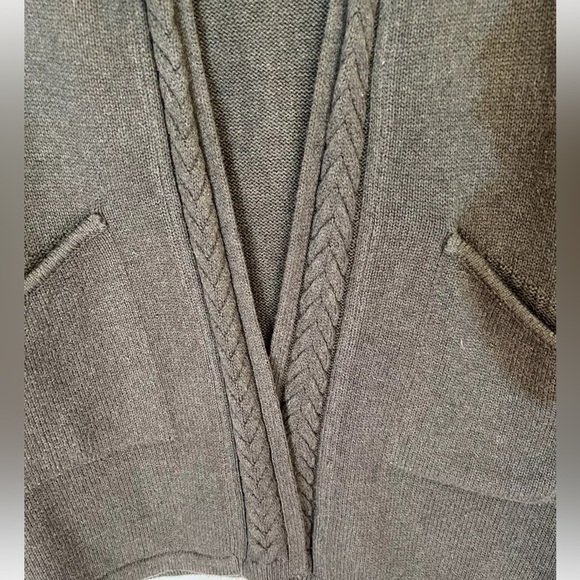 NEW Tahari Olive Green Cardigan Sweater Size XS -S From Pockets. - Picture 4 of 8